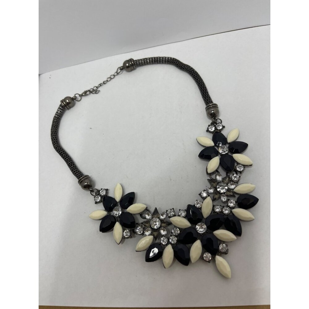 Retro Style Black, White And Glass Floral Bib Necklace